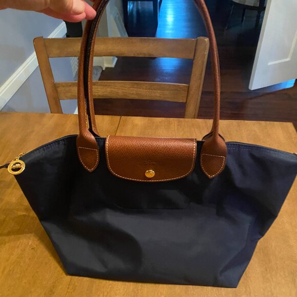 Longchamp Le Pliage Foldable Tote Bag in Navy Blue. - Picture 4 of 15